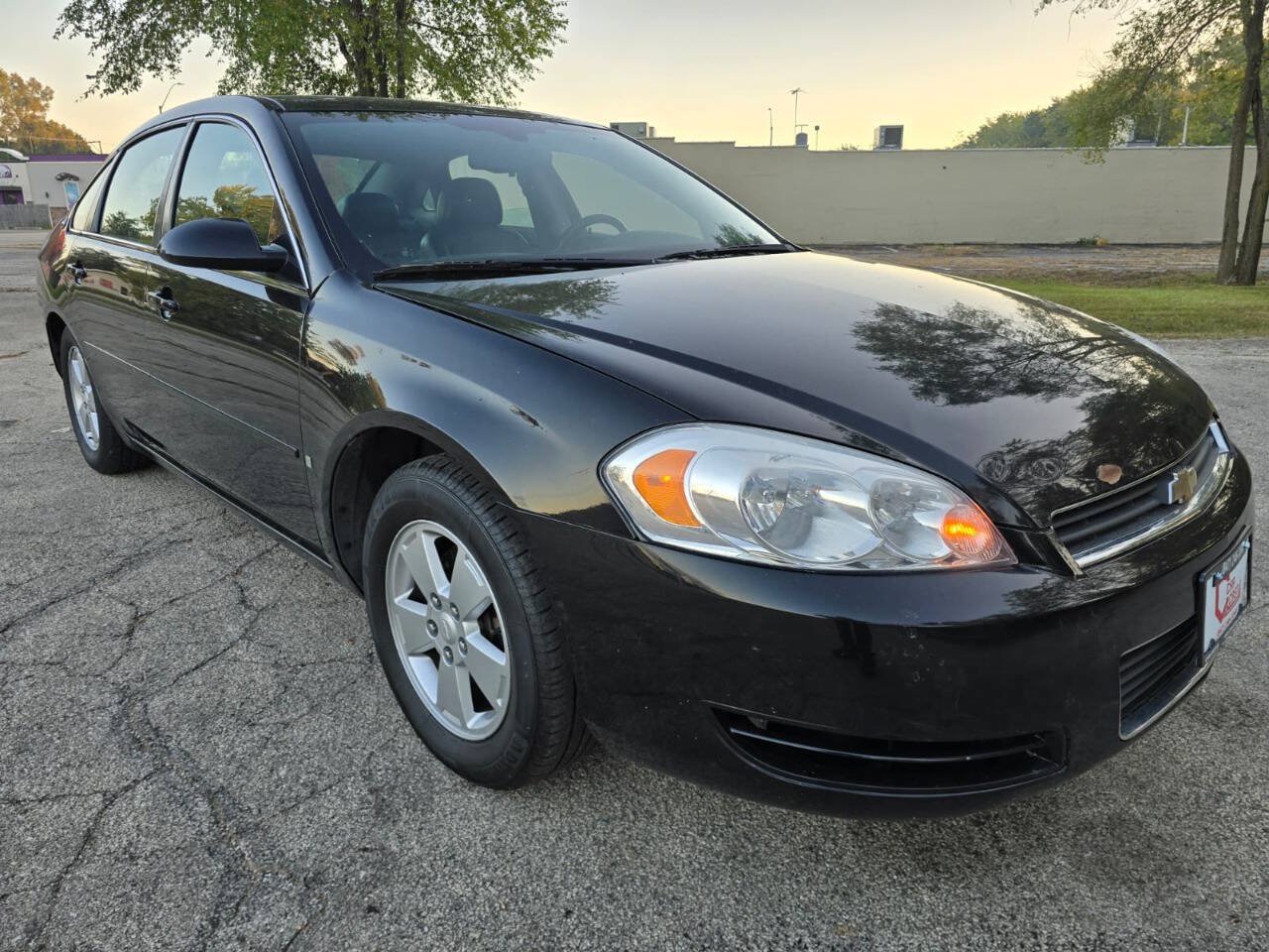 Used 2007 Chevrolet Impala LT w/ Luxury Edition Package FWD image 2