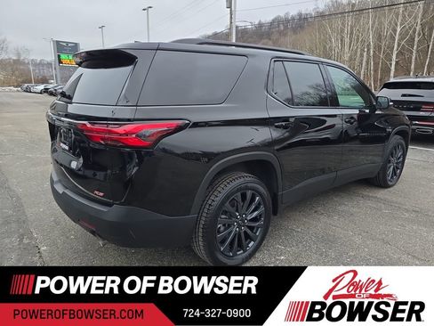 Used 2023 Chevrolet Traverse RS image 5
