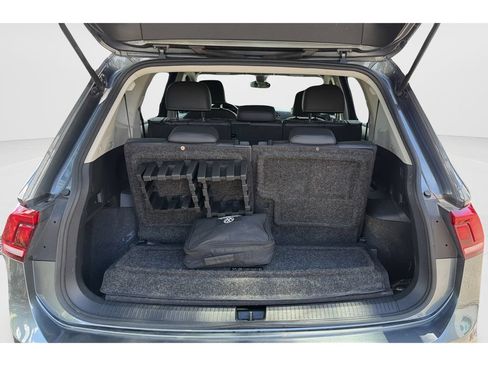 Certified 2022 Volkswagen Tiguan SE FWD image 10