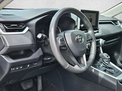 Used 2023 Toyota RAV4 XLE w/ Convenience Package FWD image 9