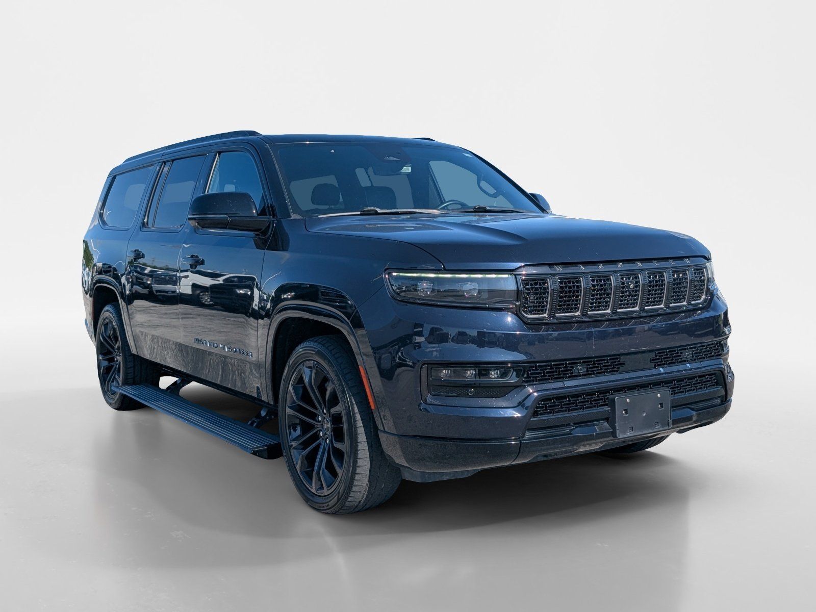 Used 2024 Jeep Grand Wagoneer L Series II AWD/4WD image 2