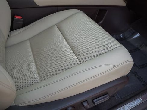 Used 2020 Lexus RX 350L FWD w/ Premium Package image 35