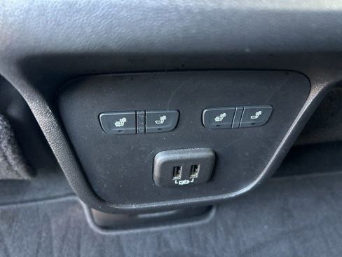 Used 2021 Chevrolet Equinox Premier image 10