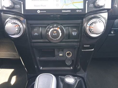 Used 2023 Toyota 4Runner TRD Off-Road Premium w/ Off Road Premium Plus Package AWD/4WD image 25