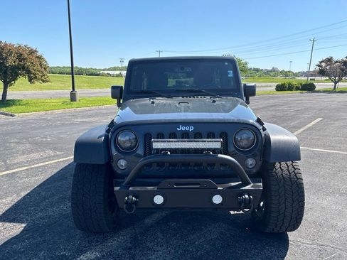 Used 2016 Jeep Wrangler Unlimited Sport w/ Quick Order Package 24S AWD/4WD image 2