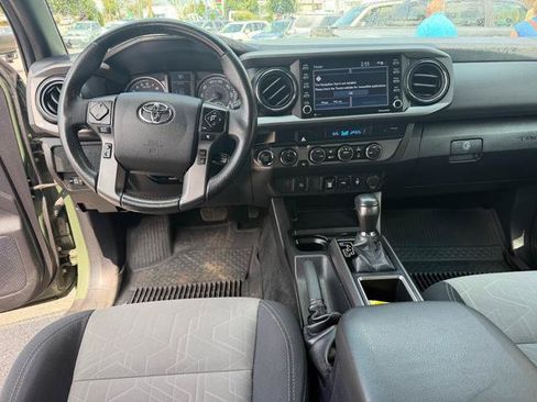 Used 2021 Toyota Tacoma TRD Sport w/ Technology Package AWD/4WD image 7