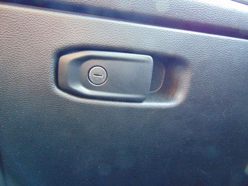 Used 2023 Jeep Grand Cherokee image 29