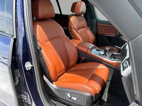 Used 2021 BMW X5 M50i AWD/4WD image 9