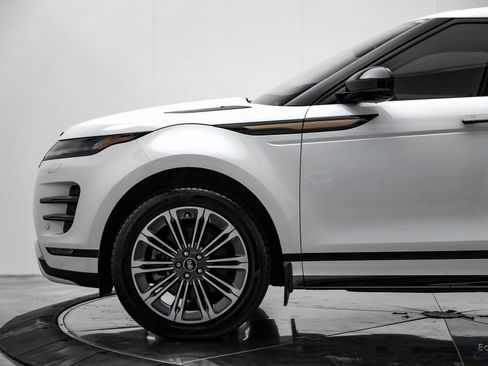Used 2024 Land Rover Range Rover Evoque Dynamic SE image 6