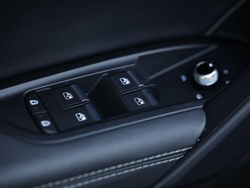 Used 2025 Audi Q5 2.0T Premium Plus w/ Premium Plus Package image 18