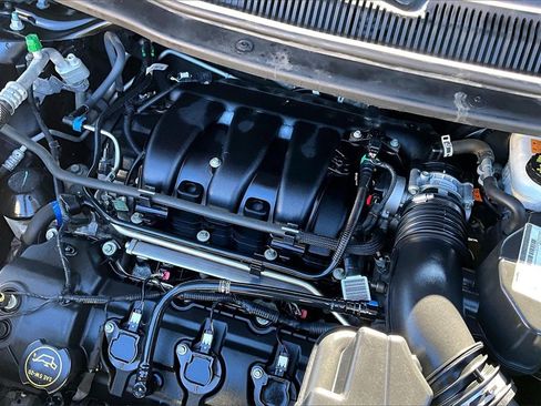 Used 2019 Ford Explorer XLT w/ Equipment Group 202A image 35