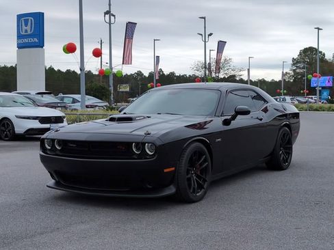 Used 2023 Dodge Challenger R/T w/ Shaker Package image 8