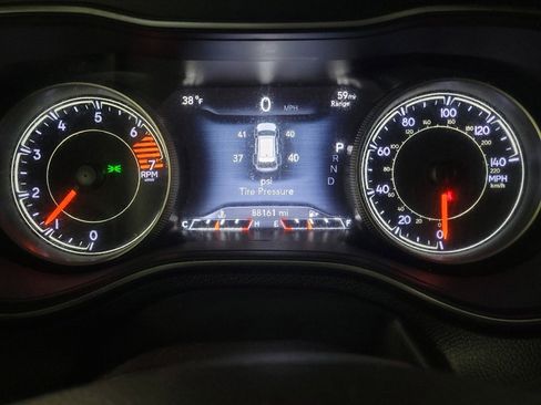 Used 2020 Jeep Cherokee Limited image 23