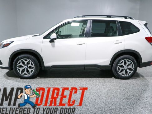 Used 2023 Subaru Forester Premium AWD/4WD image 10