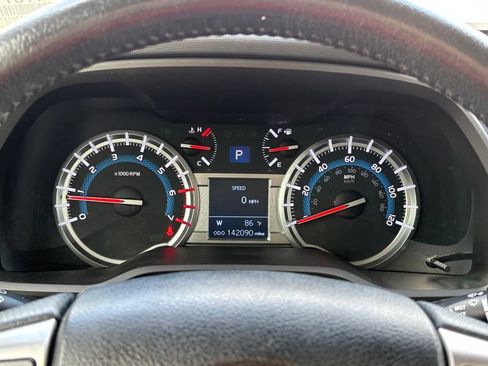 Used 2018 Toyota 4Runner SR5 RWD image 24