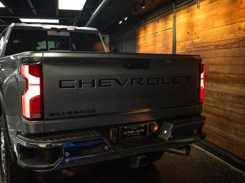 Used 2025 Chevrolet Silverado 2500 LTZ w/ LTZ Convenience Package AWD/4WD image 6