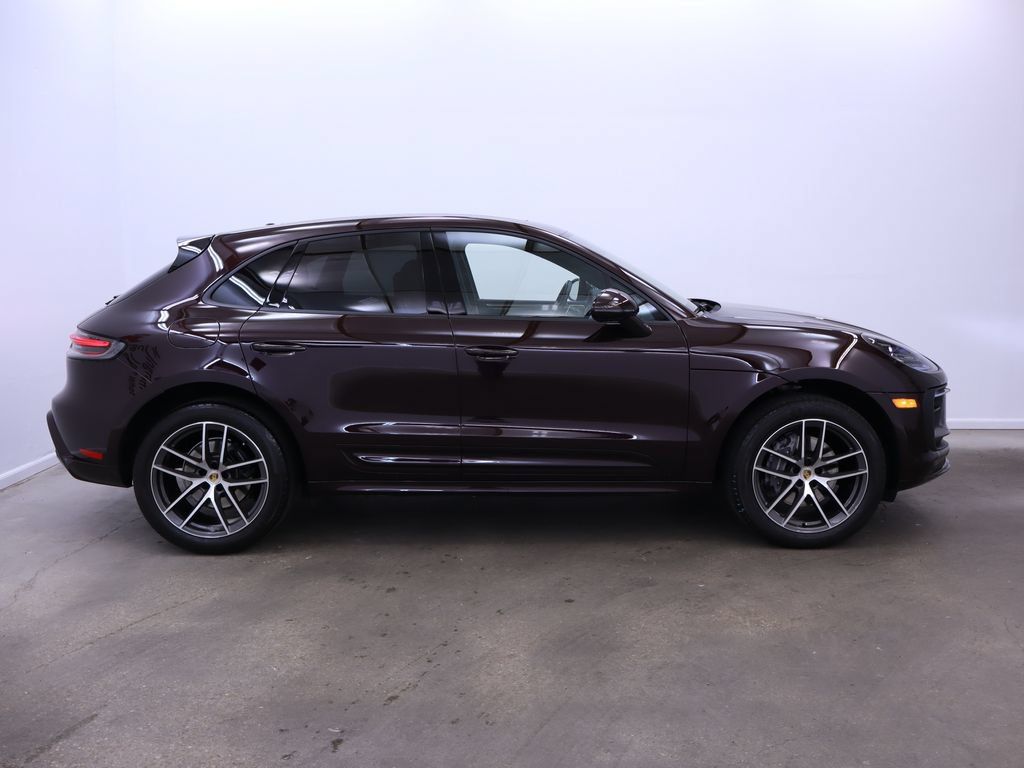 Used 2024 Porsche Macan AWD/4WD image 8