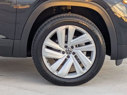 Used 2023 Volkswagen Atlas Cross Sport SE image 8