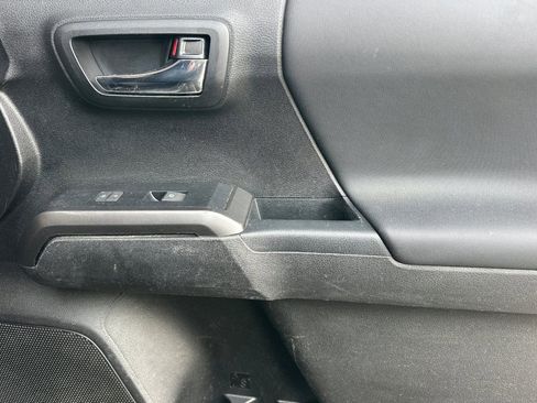 Used 2022 Toyota Tacoma TRD Sport w/ TRD Premium Sport Package image 21