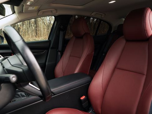 Used 2023 MAZDA MAZDA3 s image 17