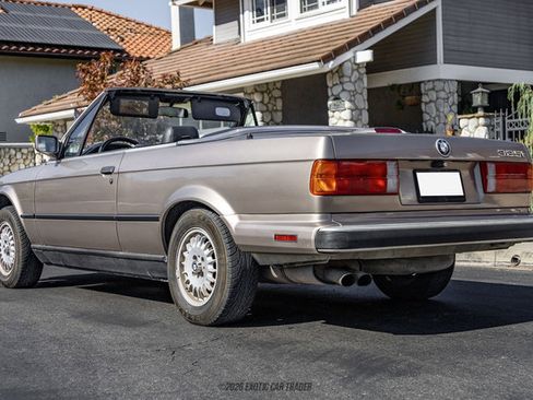 Used 1989 BMW 325i Convertible RWD image 6