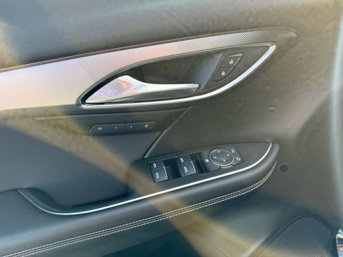 Used 2025 Buick Envision Sport Touring AWD/4WD image 15