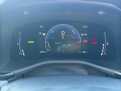 Used 2025 Toyota Camry LE w/ Convenience Package image 21