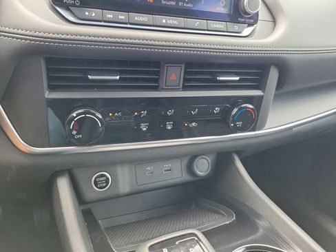 Used 2023 Nissan Rogue S AWD/4WD image 21