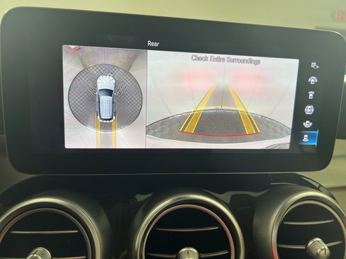 Used 2022 Mercedes-Benz GLC 300 image 22