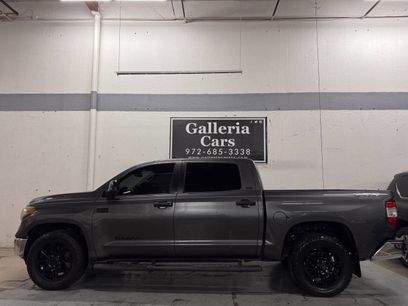 Used 2018 Toyota Tundra SR5 w/ SR5 Upgrade Package