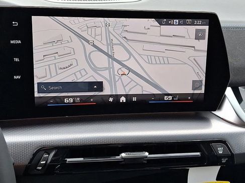 Used 2025 BMW X2 M35i image 12