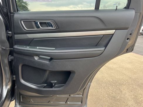 Certified 2019 Ford Explorer XLT image 19