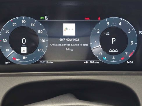 New 2026 Land Rover Range Rover Velar Dynamic SE image 27