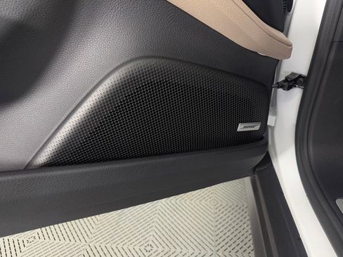 Certified 2025 Porsche Panamera 4 image 25