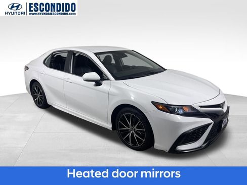 Used 2023 Toyota Camry SE image 8