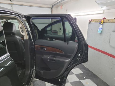 Used 2014 Lincoln MKX AWD w/ Equipment Group 102A image 15