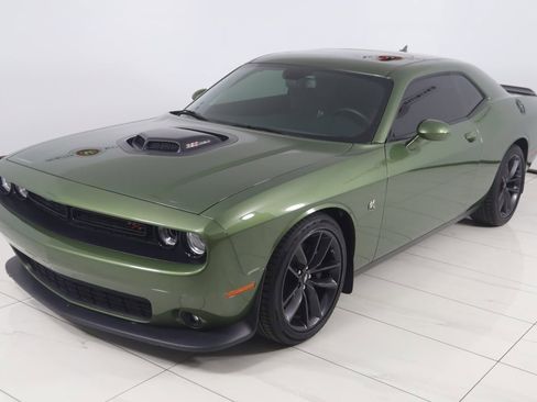 Used 2019 Dodge Challenger R/T Scat Pack w/ Shaker Package image 23