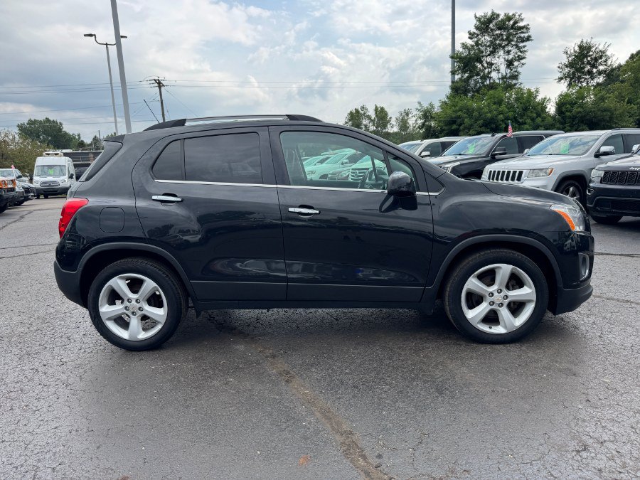 Used 2015 Chevrolet Trax LTZ w/ LPO, Cargo Package FWD image 6