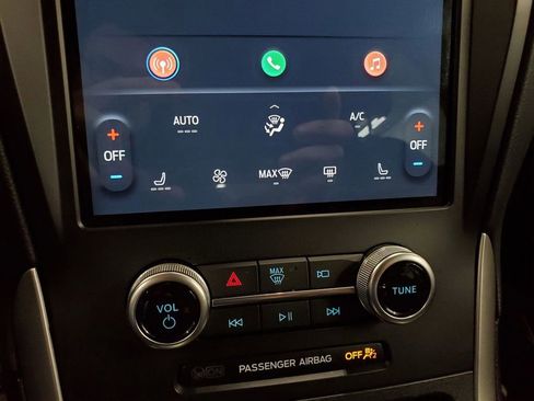 Used 2024 Ford Edge SEL image 16