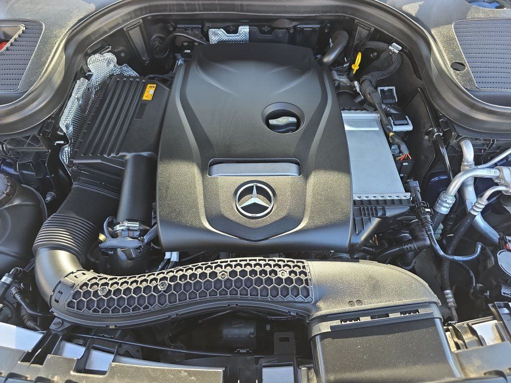 Used 2019 Mercedes-Benz GLC 300 4MATIC image 33
