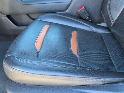 Certified 2023 GMC Sierra 1500 AT4 w/ Technology Package image 12