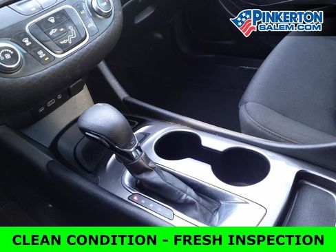 Used 2022 Chevrolet Malibu LS image 27