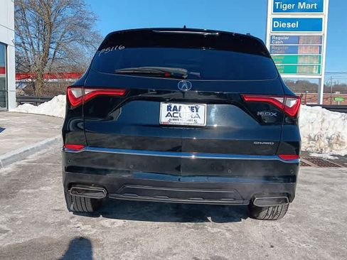 Used 2023 Acura MDX SH-AWD w/ Technology Package image 4