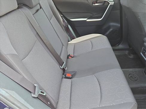 Used 2025 Toyota RAV4 XLE FWD image 18