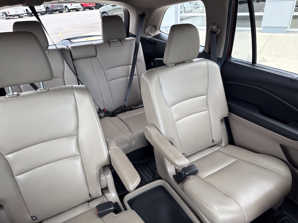 Used 2022 Honda Pilot Touring image 29