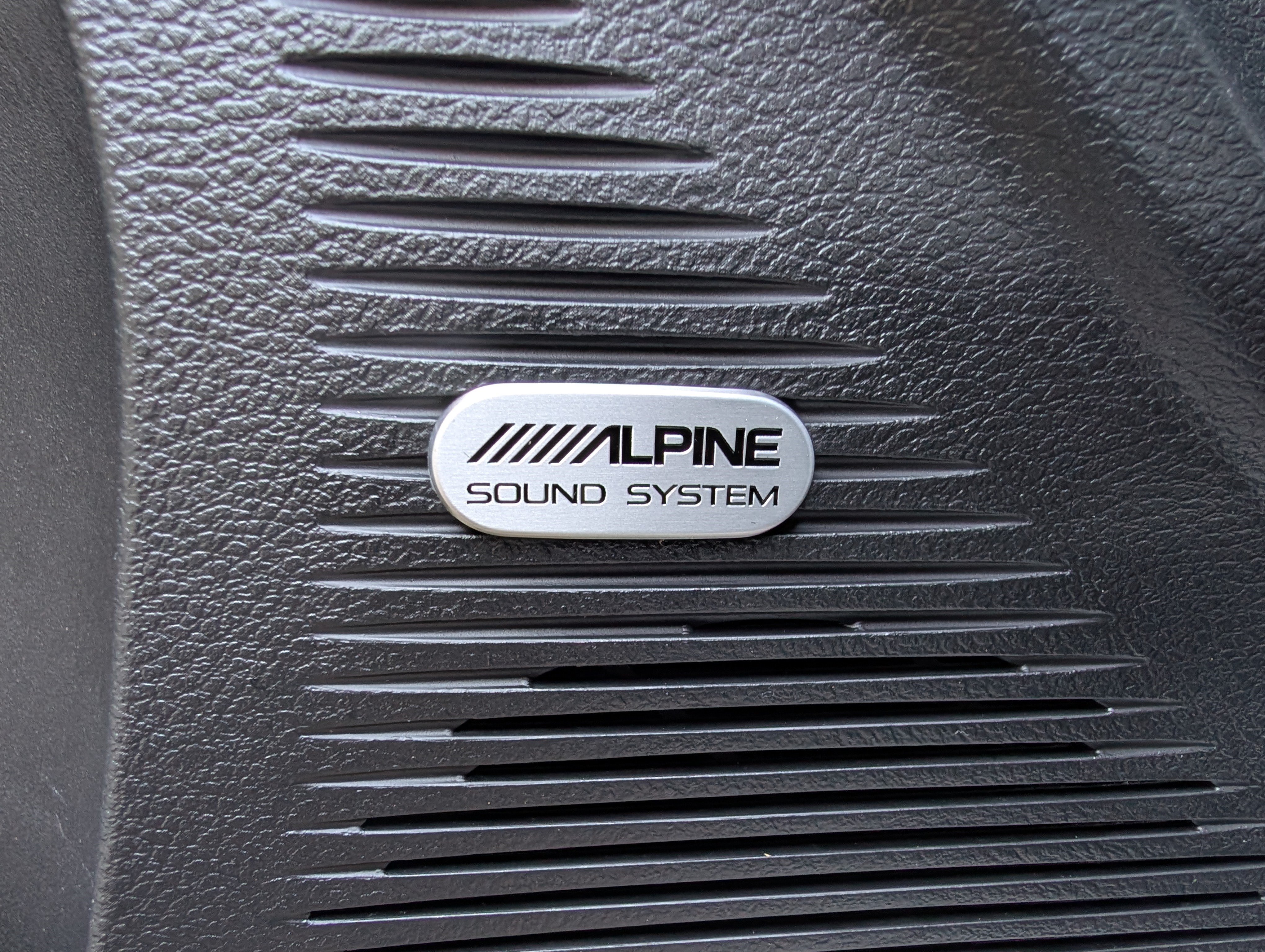 Used 2022 Dodge Challenger R/T RWD image 32