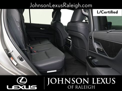 Certified 2024 Lexus LX 600 4WD w/ Luxury Package image 10