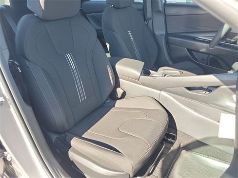 New 2026 Hyundai Elantra Sport image 17