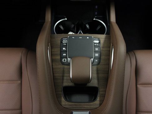 New 2026 Mercedes-Benz GLE 450 4MATIC image 11