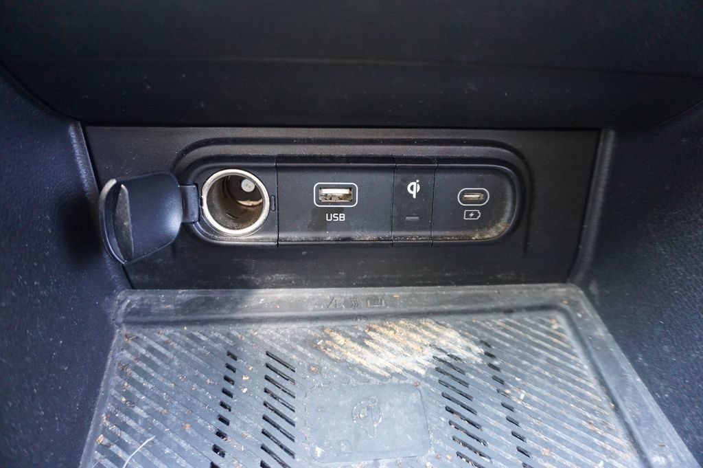 Used 2024 Kia Sportage EX FWD image 14